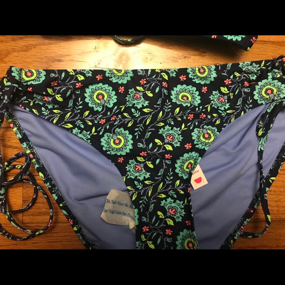 Xhilaration halter crochet bikini - Picture 4 of 6